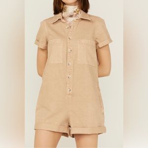 Show Me Your Mumu Women's Range Foldover Sleeve Romper. Tan. Size medium